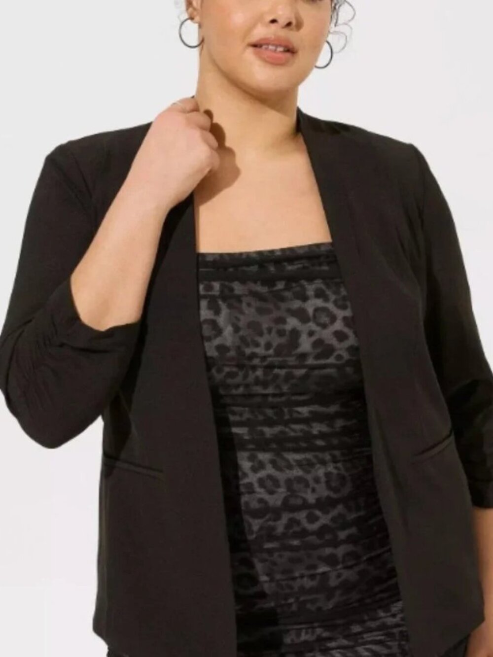 NWT - Torrid Size 4 Studio Crepe Collarless Blazer, Black